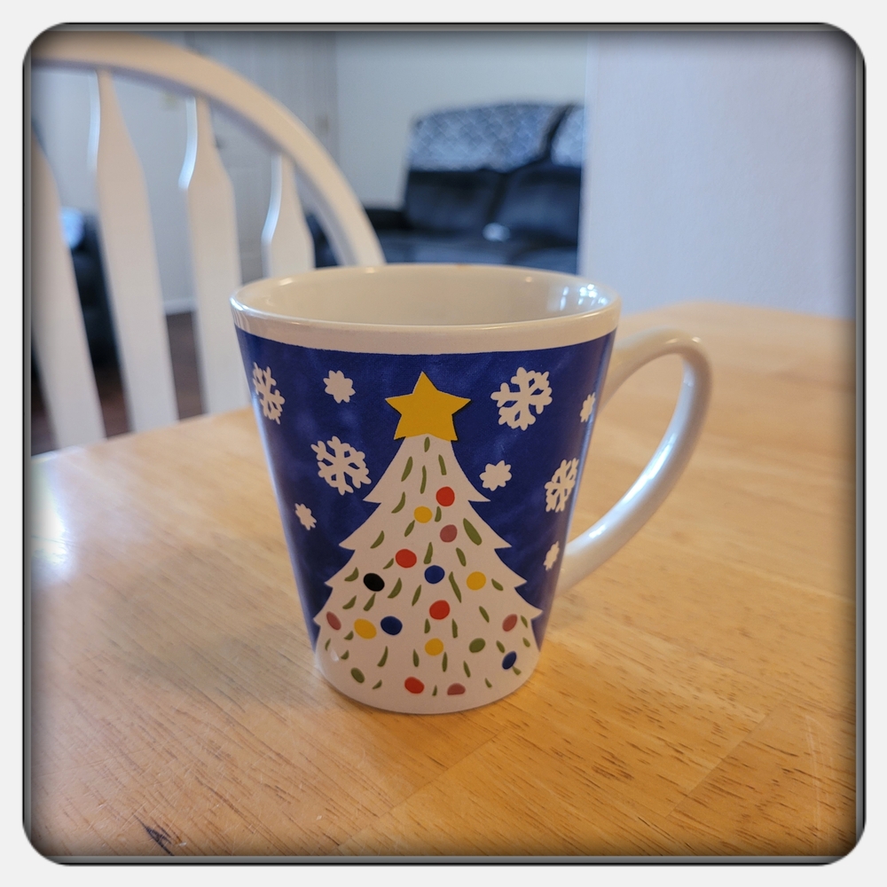 EUC Festive Blue Christmas Tree Mug